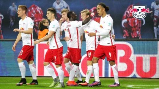  多特蒙德青春组合发威，德甲豪门演绎速度与激情