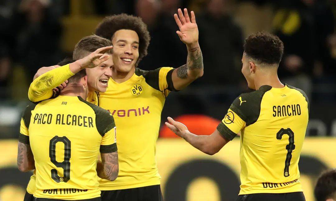  埃弗顿主帅妙手回春，临阵换人扭转乾坤